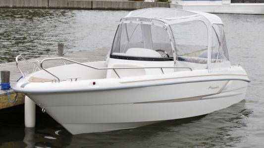 Yamarin 61 Center Console